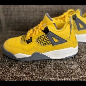 Yellow kids Jordan’s